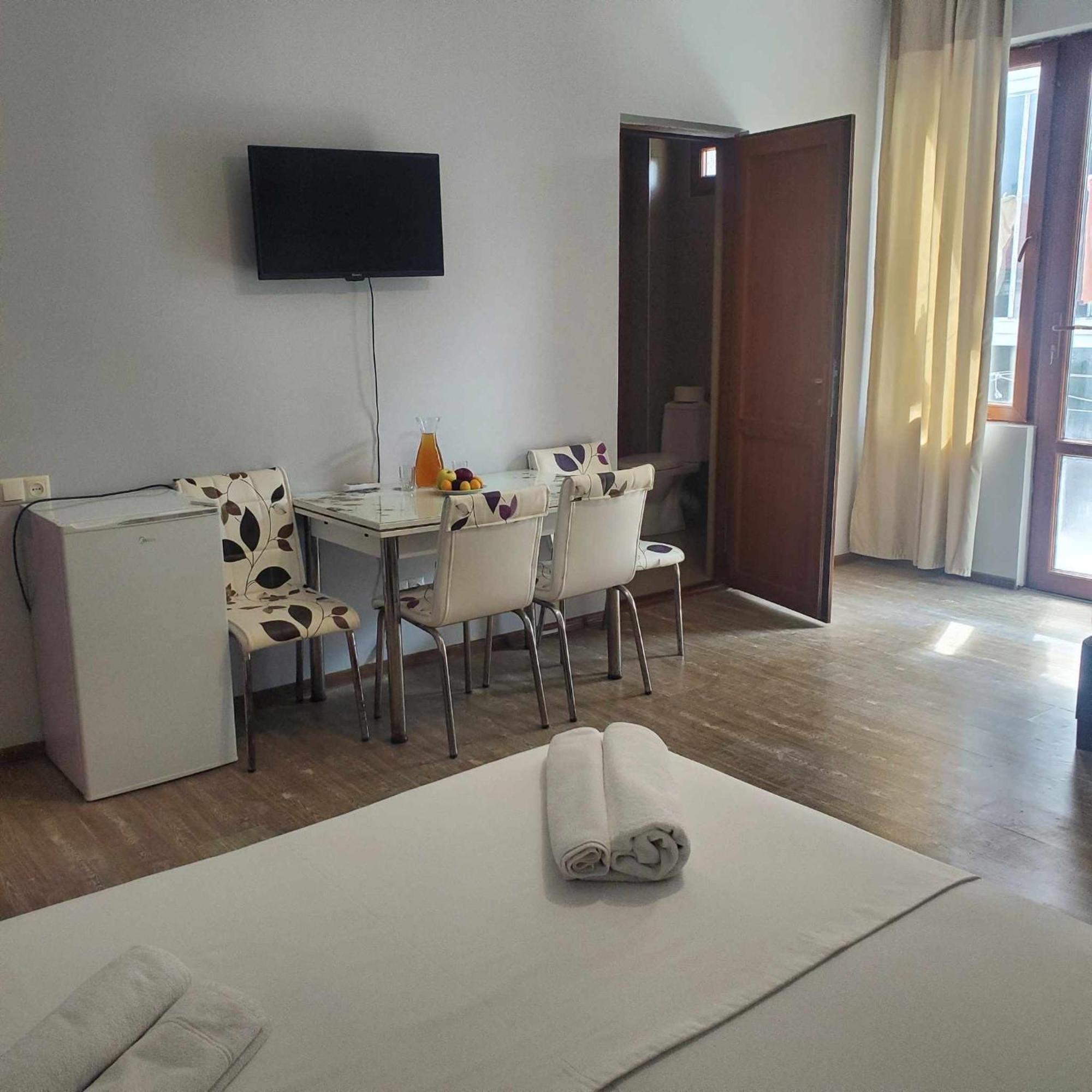 Elite Hotel Кобулети Екстериор снимка